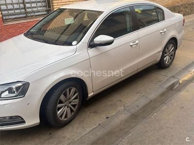 Usado VW Passat Alltrack 140 CV (102 kW) 2011 Blanco Familiar