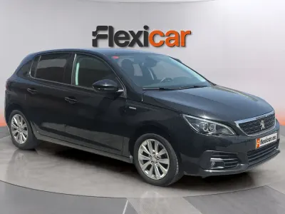 Usado Peugeot 308 Style 131 CV (96 kW) 2019 Negro Berlina