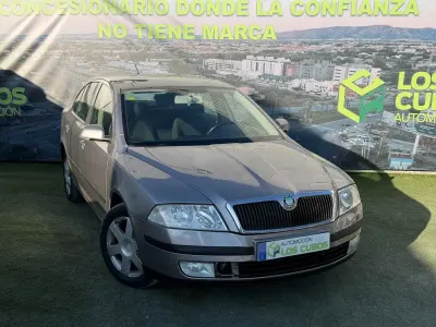 Usado Skoda Octavia 105 CV (77 kW) 2008 Marrón Familiar