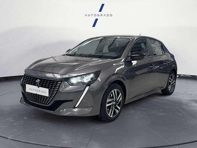 Usado Peugeot 208 Active 75 CV (55 kW) 2023 Gris Utilitario