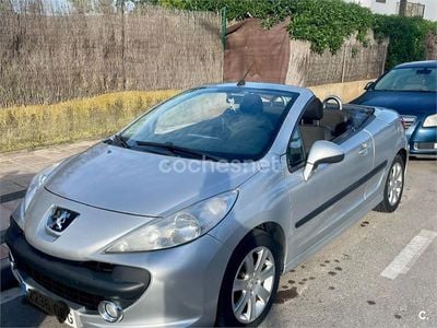 Usado Peugeot 207 CC 120 CV (88 kW) 2010 Gris / plata Descapotable