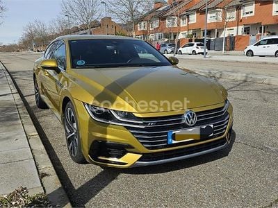 Usado VW Arteon R-line 150 CV (110 kW) 2018 Amarillo Utilitario