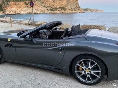 Gris / plata Usado 2010 Ferrari California Descapotable | 105.000 €
