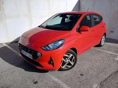 Usado Hyundai i10 67 CV (49 kW) 2020 Rojo Utilitario