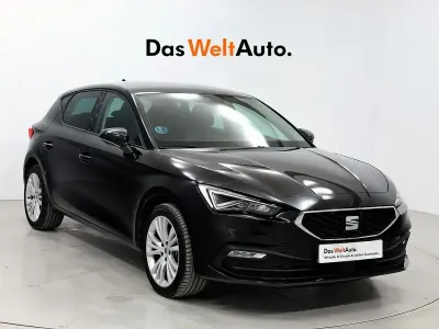 Usado Seat Leon Style 116 HP (85 kW) 2025 Preto