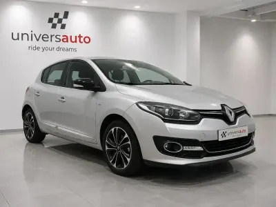 Usado Renault Mégane Bose Edition 132 CV (97 kW) 2015 Gris Utilitario
