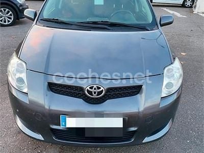Gris / plata Usado 2007 Toyota Auris Sol Berlina | 4000 € (Precio justo)