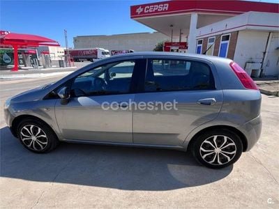 Usado Fiat Punto Active 65 CV (47 kW) 2009 Gris / plata Utilitario