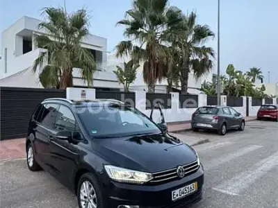 Usado VW Touran Sportline 150 CV (110 kW) 2016 Negro Monovolumen
