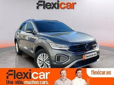 Usado VW T-Roc Life 110 CV (80 kW) 2024 Gris SUV