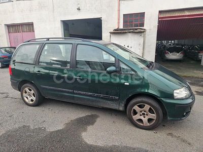 Usado Seat Alhambra Reference 115 CV (84 kW) 2004 Verde Monovolumen