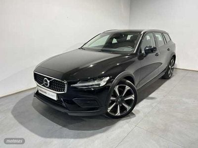 Usado Volvo V60 CC Core 197 CV (144 kW) 2023 Negro Familiar
