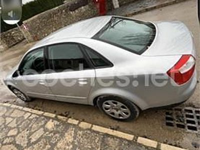 Gris / plata Usado 2001 Audi A4 Premium Berlina | 4900 € (Caro)