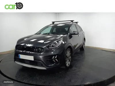 Usado Kia Niro 141 CV (103 kW) 2022 Gris SUV