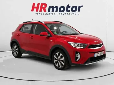 Usado Kia Stonic 84 CV (61 kW) 2022 Rojo SUV