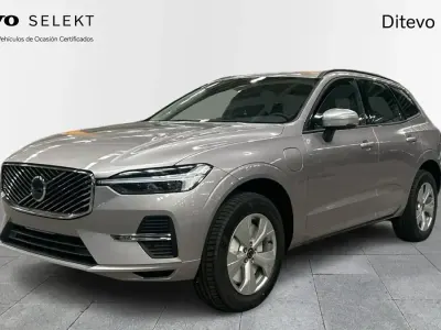 Begagnad Volvo XC60 Core 350 HK (257 kW) 2025 Grå SUV