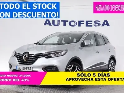 Usado Renault Kadjar Techno 140 CV (102 kW) 2022 Gris / plata SUV