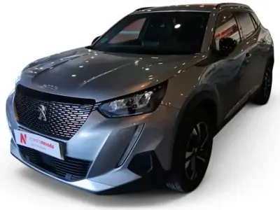 Usado Peugeot 2008 Allure 131 CV (96 kW) 2023 Gris SUV