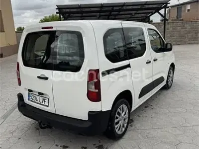 Usado Citroën e-Berlingo Live 102 CV (75 kW) 2021 Blanco Monovolumen