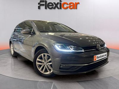 Usado VW Golf VII Advance 125 CV (91 kW) 2018 Gris Utilitario