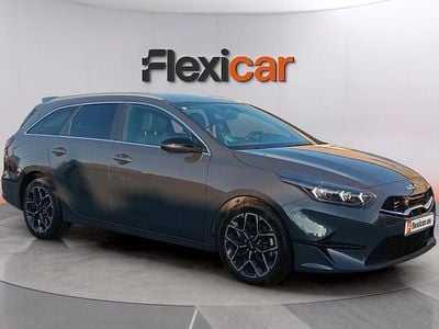 Usado Kia Ceed Style 100 CV (73 kW) 2025 Gris Utilitario
