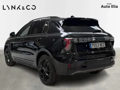 Begagnad Lynk & Co 01 279 HK (205 kW) 2025 Svart SUV