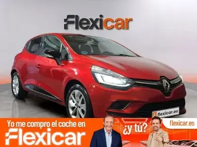 Usado Renault Clio Zen 90 CV (66 kW) 2017 Rojo