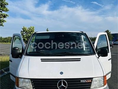 Usado Mercedes V220 122 CV (89 kW) 1999 Blanco Monovolumen