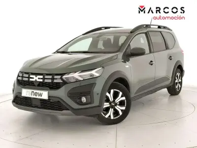 Usado Dacia Jogger Expression 110 CV (80 kW) 2024 Verde Monovolumen