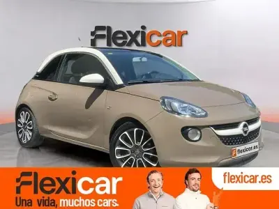 Usado Opel Adam Glam 100 CV (73 kW) 2017 Marrón Utilitario
