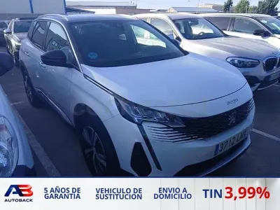 Usado Peugeot 3008 Allure 130 CV (95 kW) 2021 Blanco SUV