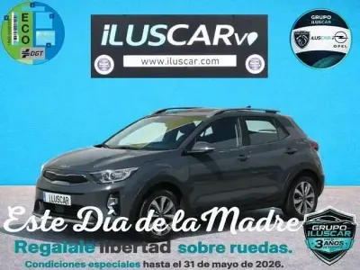 Usado Kia Stonic 120 CV (88 kW) 2021 Perennial grey SUV