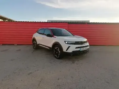 Usado Opel Mokka-e GS Line 100 kW (136 HP) 2022 Branco SUV