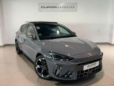 Usado Cupra Leon 150 CV (110 kW) 2024 Gris / plata Berlina