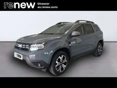 Käytetty Dacia Duster Journey 131 HP (96 kW) 2023 Harmaa Katumaasturi