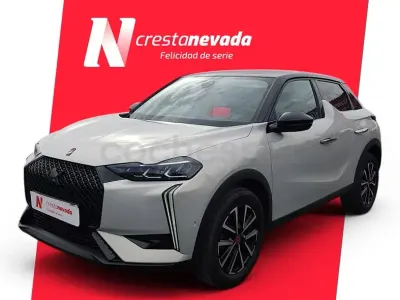 Usado DS Automobiles DS3 Crossback Performance 130 CV (95 kW) 2023 Gris / plata SUV
