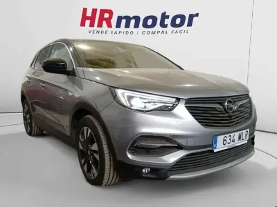 Usado Opel Grandland X Ultimate 224 CV (164 kW) 2021 Gris SUV