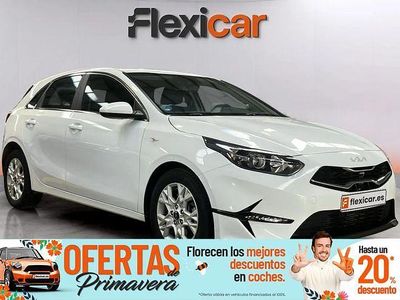 Usado Kia Ceed 120 CV (88 kW) 2022 Blanco Utilitario