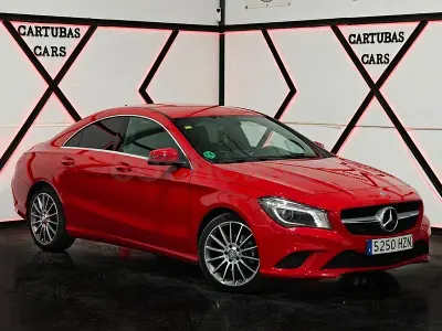 Usado Mercedes CLA200 136 CV (100 kW) 2015 Rojo Coupe