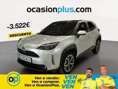 Usado Toyota Yaris Cross Style 116 CV (85 kW) 2023 Gris / plata SUV