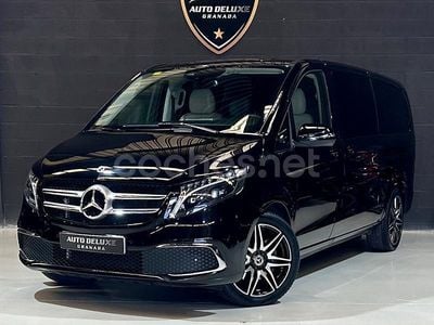 Negro Usado 2023 Mercedes V220 Avantgarde Monovolumen | 49.999 € (Un poco caro)