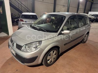 Gris / plata Usado 2007 Renault Grand Scénic II Expression Monovolumen | 3500 € (Precio justo)