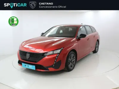 Usado Peugeot 308 SW Active 131 CV (96 kW) 2023 Rojo Familiar