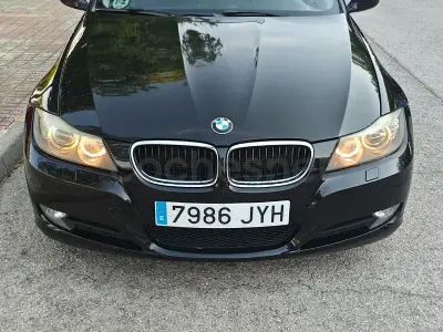 Usado BMW 318 Comfort Edition 143 CV (105 kW) 2013 Negro Berlina