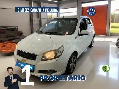 Usado Chevrolet Aveo LS 101 CV (74 kW) 2011 Blanco Berlina