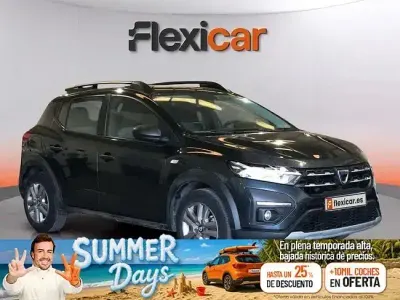 Usado Dacia Sandero Comfort 91 CV (66 kW) 2021 Negro Utilitario
