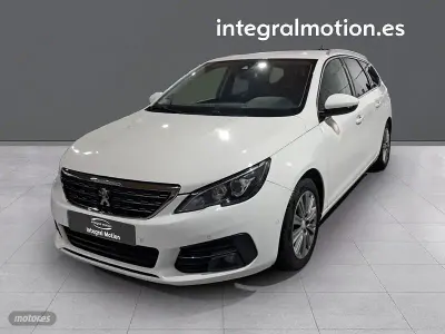 Usado Peugeot 308 SW Allure 130 CV (95 kW) 2021 Blanco Familiar