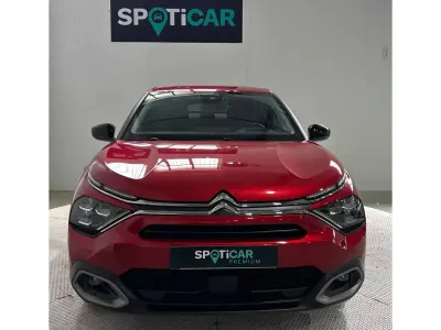 Usado Citroën e-C4 Shine 100 kW (136 CV) 2022 Rojo Berlina