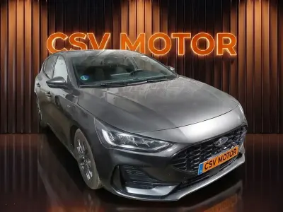 Usado Ford Focus ST-Line X 155 CV (114 kW) 2025 Gris Utilitario