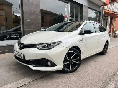 Usado Toyota Auris Hybrid